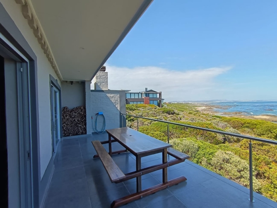 5 Bedroom Property for Sale in Kleinbaai Western Cape